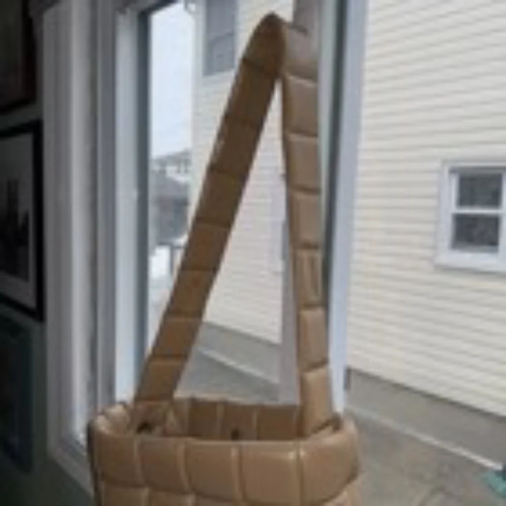 A.w.a.k.e. Mode Pillow Convertible Shoulder Bag - Picture 3 of 7